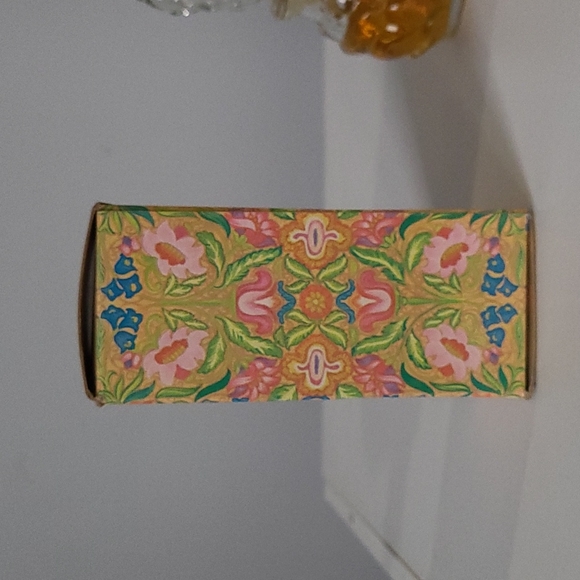 Avon Crystalier Field Flowers Cologne Decanter Original Packaging and Box!! - Picture 4 of 9